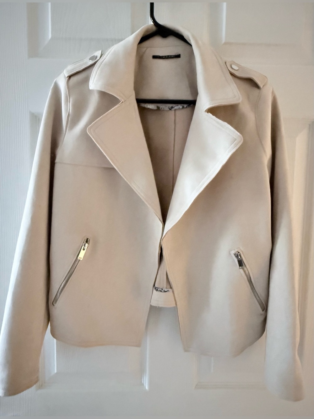 T Tahari Lightweight Cream Soft Cruelty Free Suede Moto Jacket - Size Medium